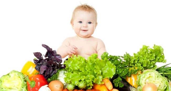 Jaká je vhodná strava při kojení aneb co ovlivňuje dítě a matku?